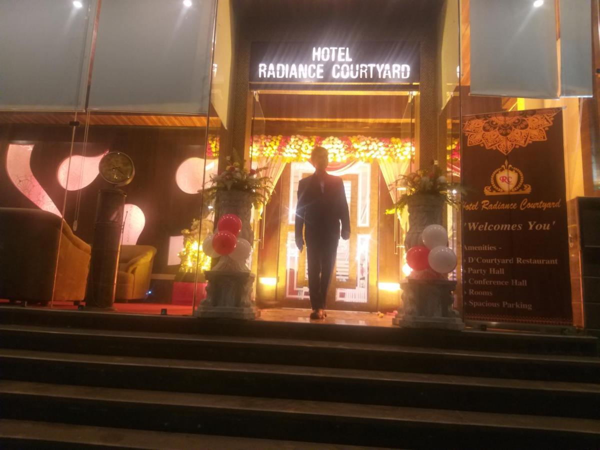 Hotel Radiance Courtyard Varanasi Exterior photo